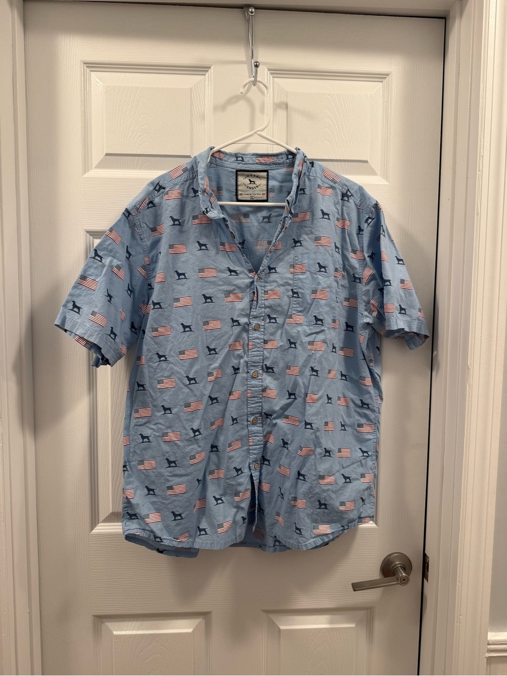 Over Under Light Blue Short-Sleeve Button-Up Shirt with Flag & dog Print size XL
